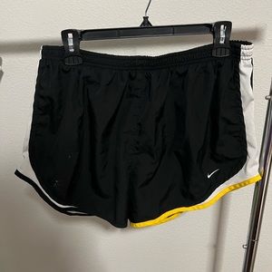 Nike running shorts - XL